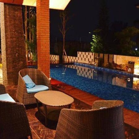 Villa Agro Kusuma Pinus R7 Batu  Esterno foto