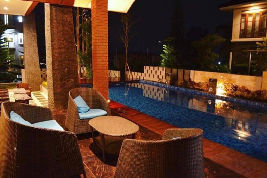 Villa Agro Kusuma Pinus R7 Batu  Esterno foto